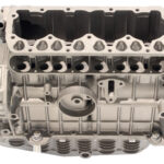 Fotografiert ist ein Motorblock, der im Aluminium-Druckgussverfahren gefertigt wurde.