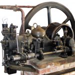 Blick auf einen liegenden Deutz Ottomotor von 1902 als Stationärmotor