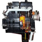 Blick auf das Schnittmodell des Dieselmotors eines Ifa W50