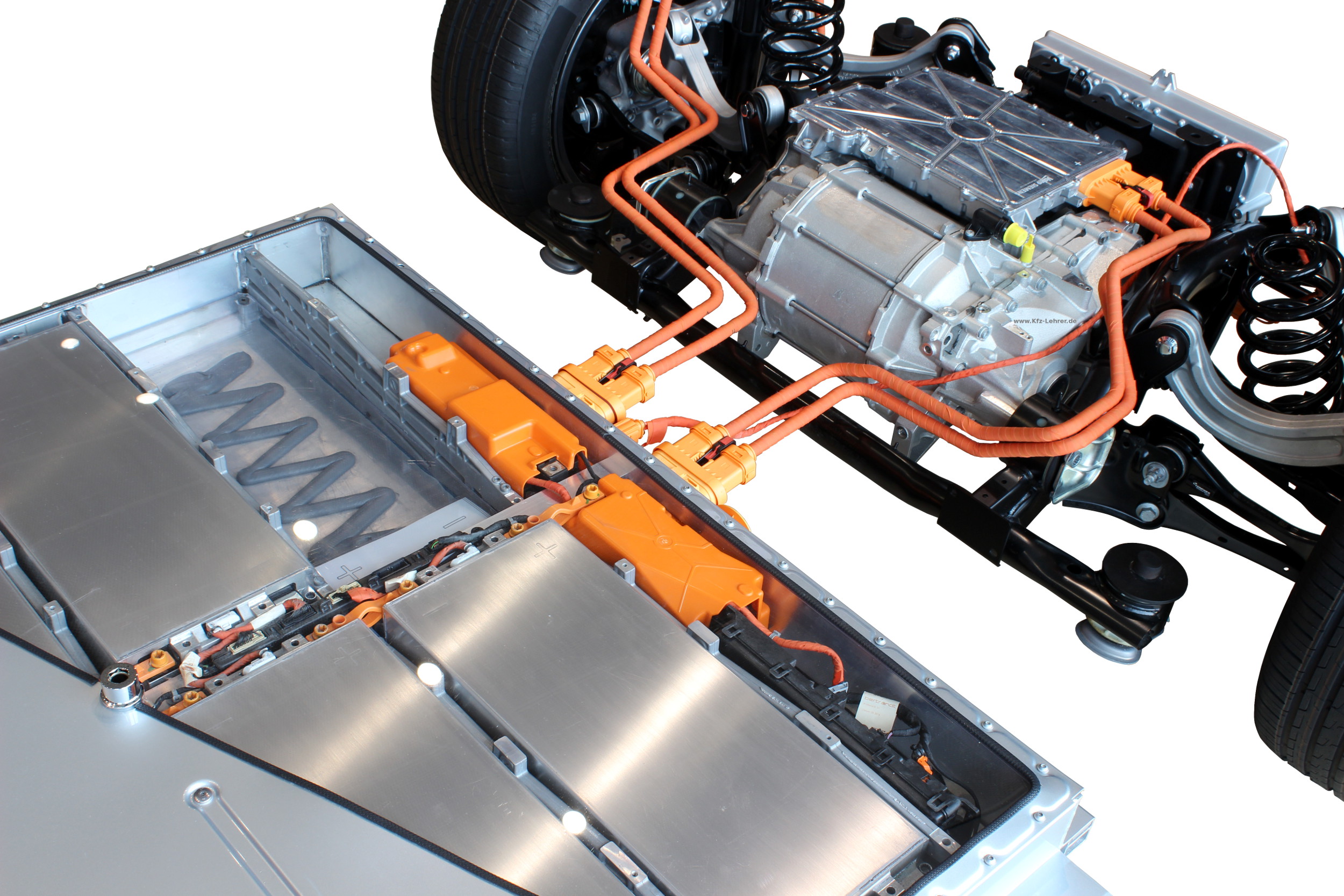 Schnittfoto der geschnittenen Antriebsbatterie und der Hinterachse des MEB von VW. Zu sehen sind die Batteriepakete.